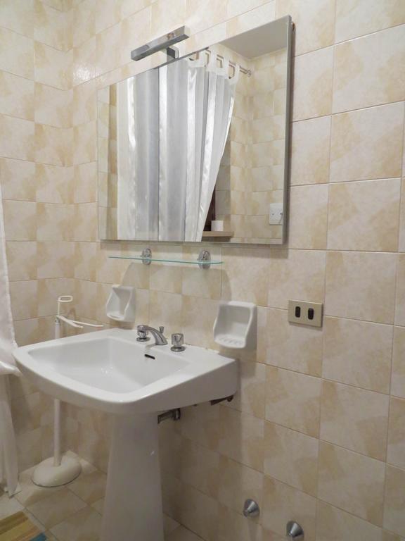 Residence Liana Albisano Torri Del Benaco Kültér fotó