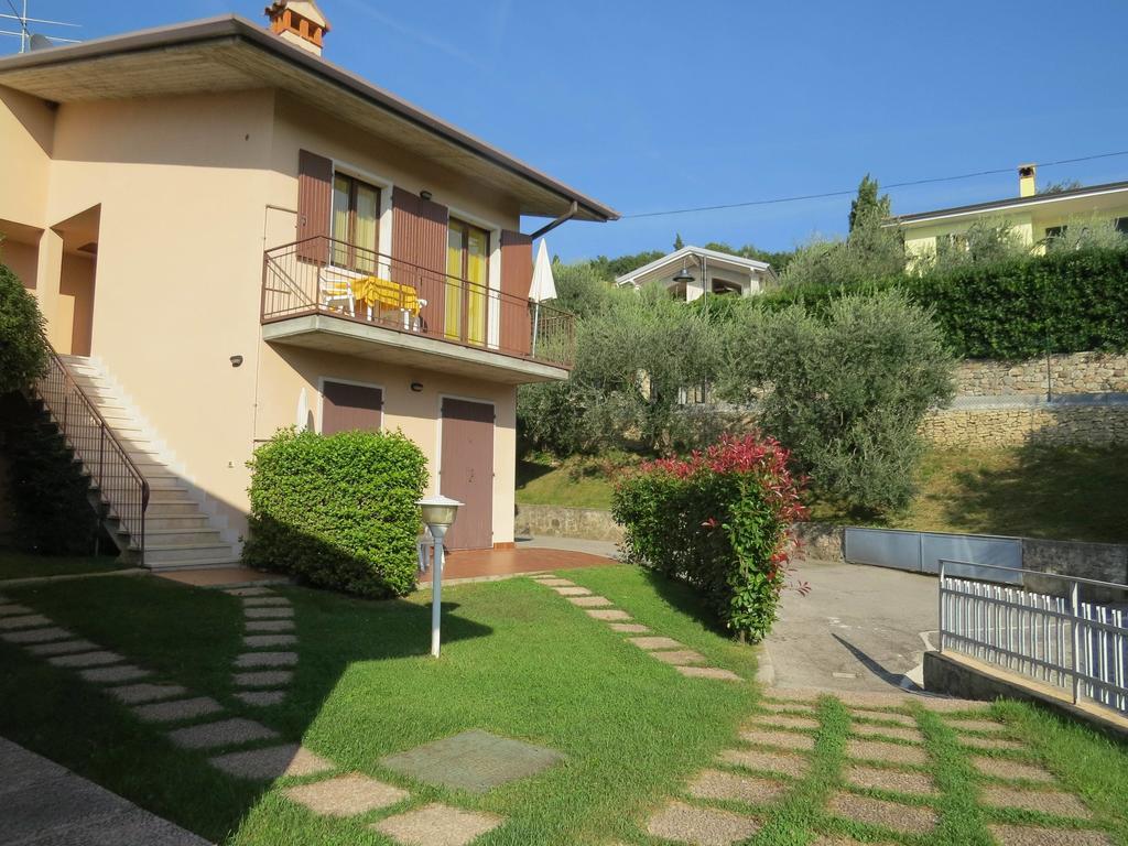 Residence Liana Albisano Torri Del Benaco Kültér fotó