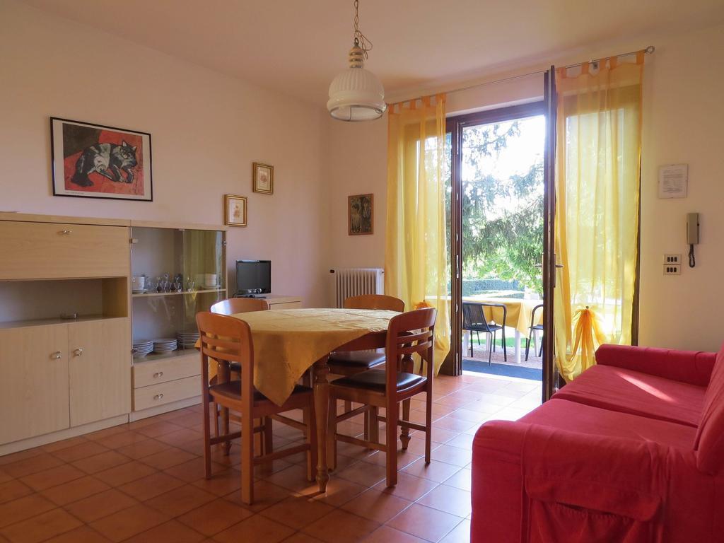 Residence Liana Albisano Torri Del Benaco Kültér fotó