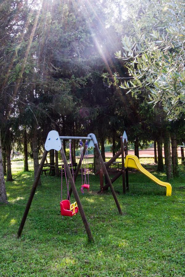 Residence Liana Albisano Torri Del Benaco Kültér fotó